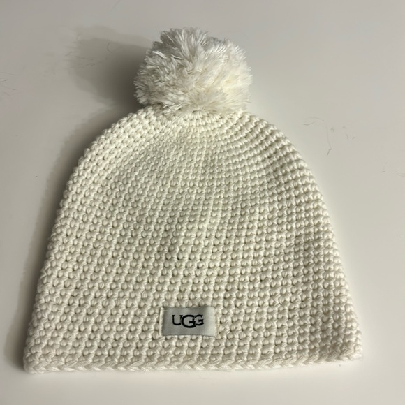 UGG Accessories - UGG beanie white made of polyester and nylon excellent condition NWOT